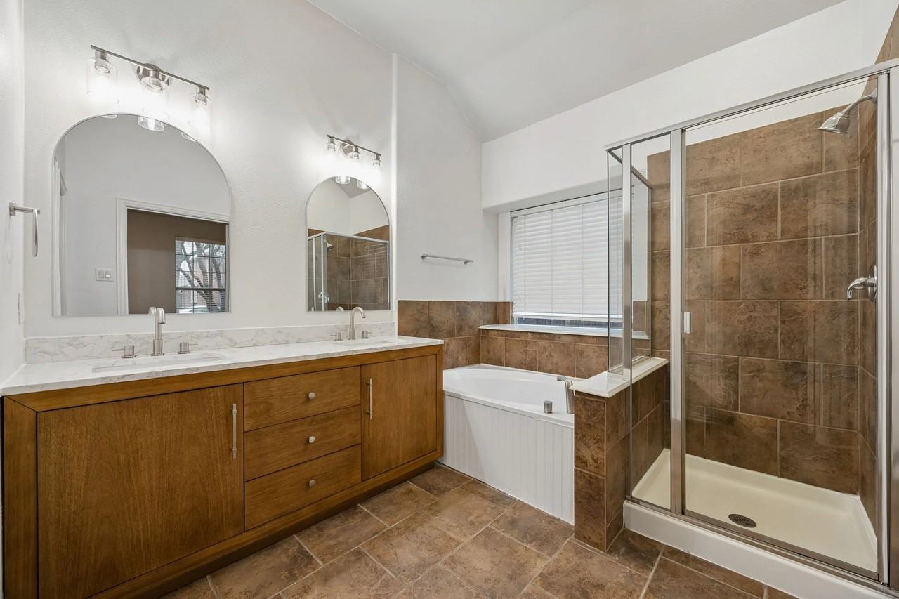 13349 Mondovi Dr - Photo 5 of 20