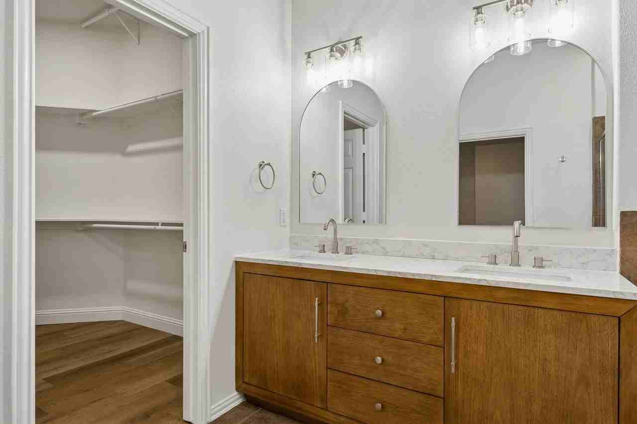 13349 Mondovi Dr - Photo 6 of 20