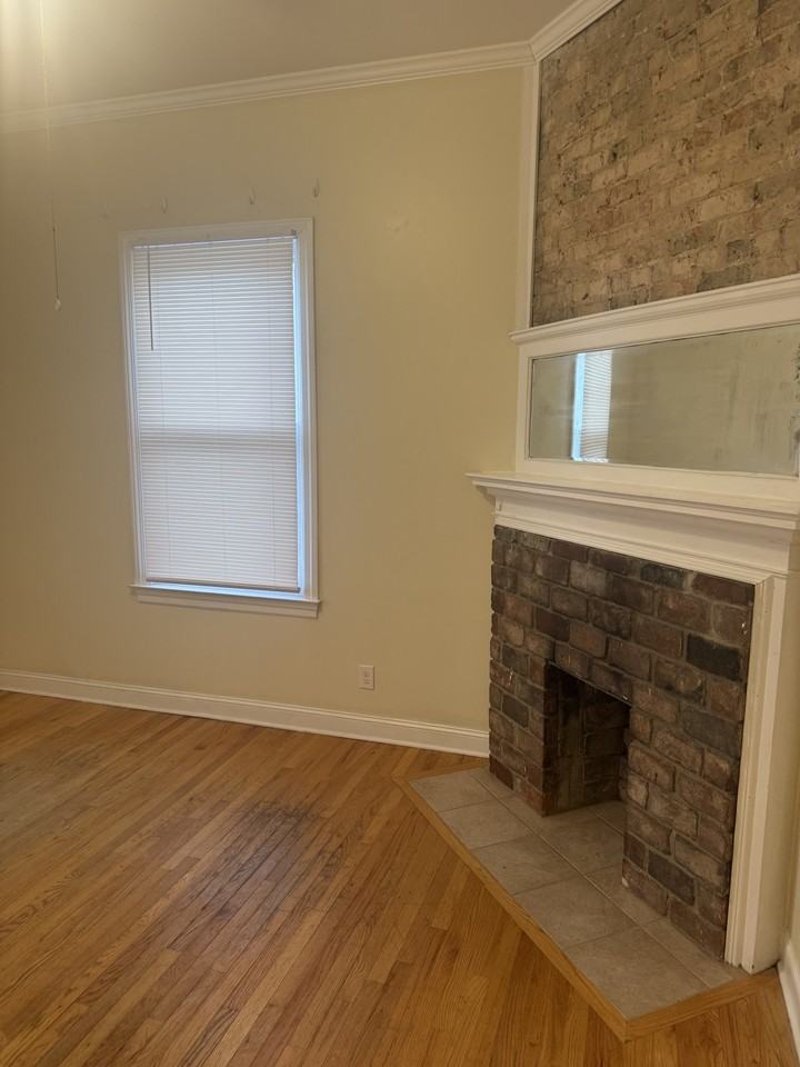 912 Oak St #1 - Photo 2 of 11