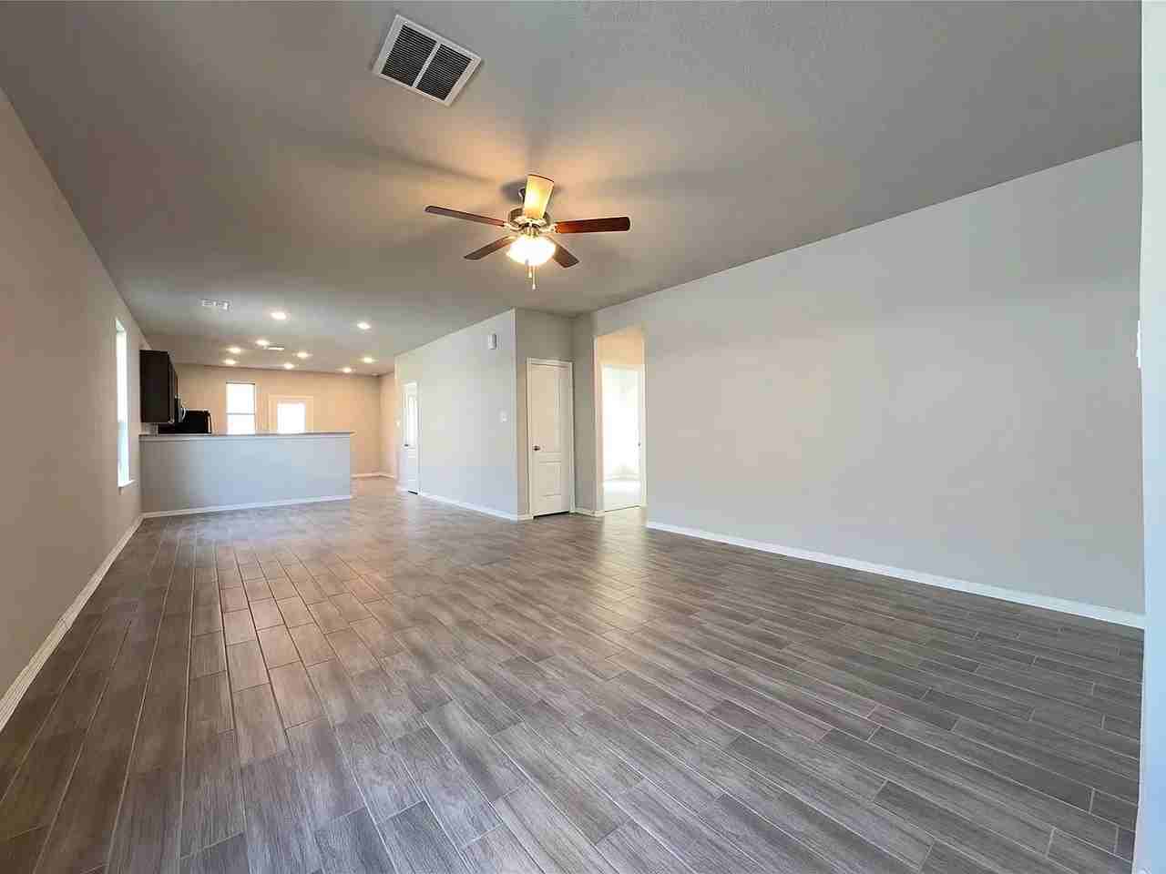 915 Cobalt Crest Ln - Photo 3 of 14