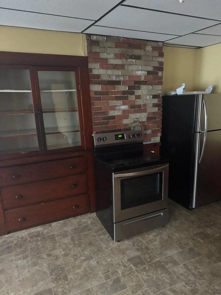 20 Walnut St - Photo 6 of 14