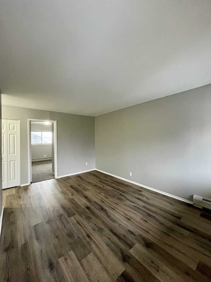 1750-1770 St Johns Park Place Apartments - Photo 2 of 11