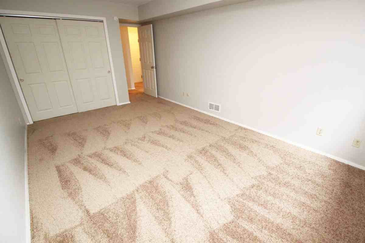 ORCHARD AVE -- 149 - Photo 5 of 9