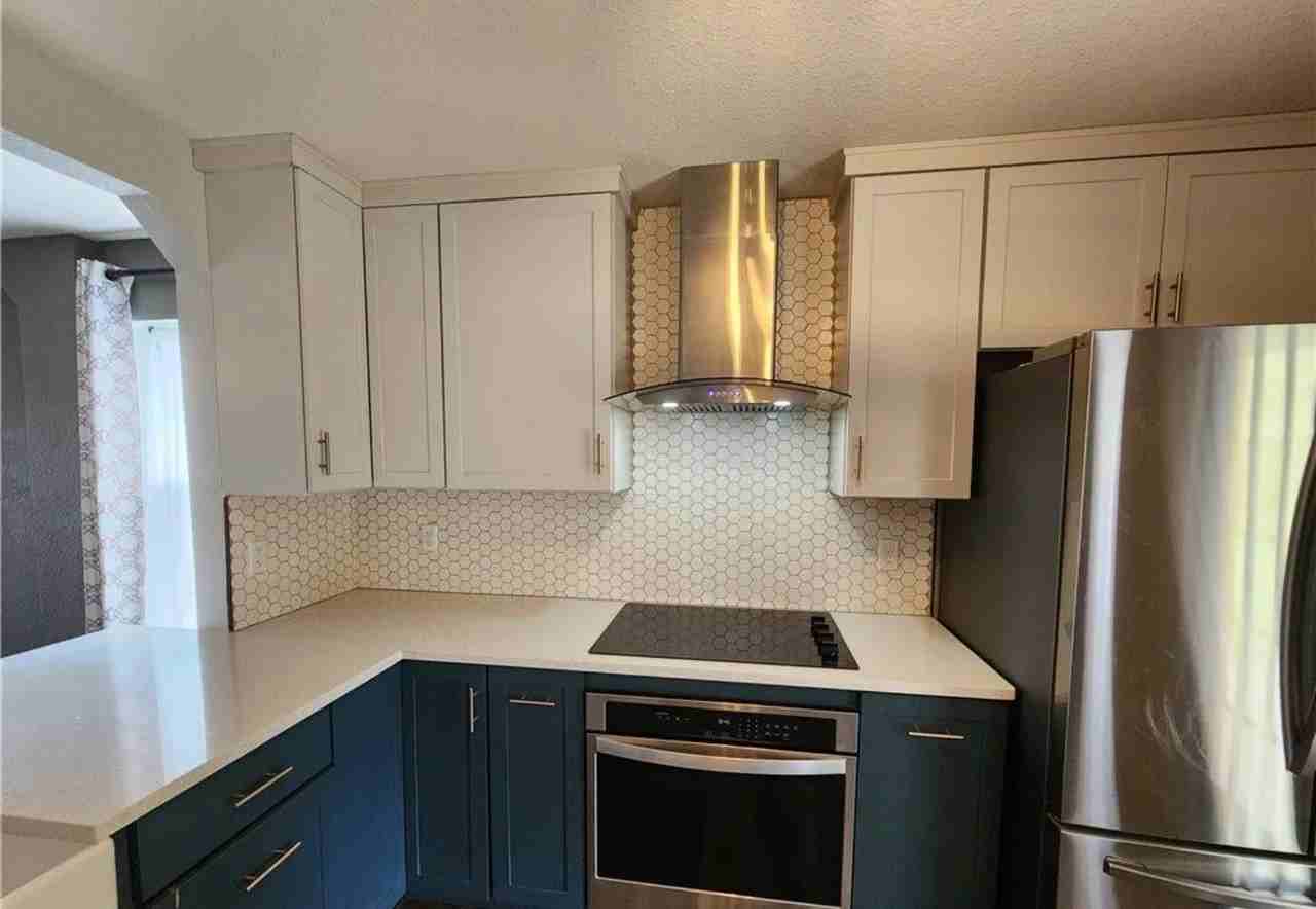 4607 Oxford Dr - Photo 3 of 21