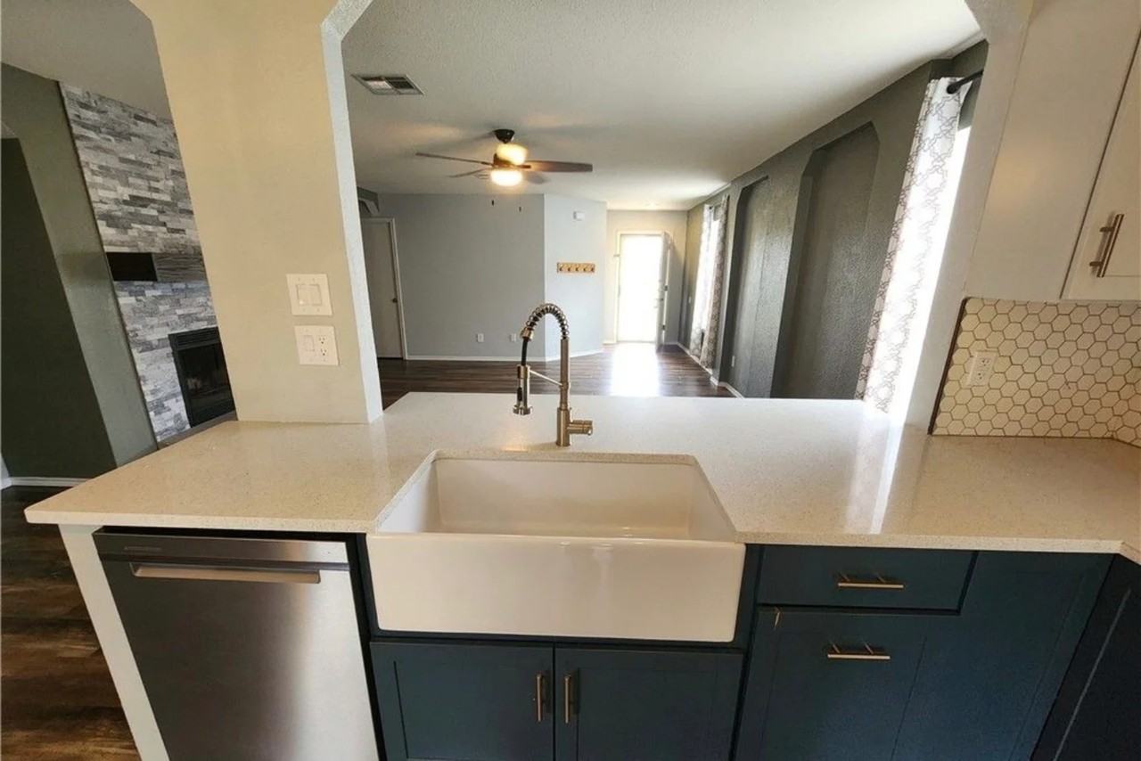 4607 Oxford Dr - Photo 4 of 21