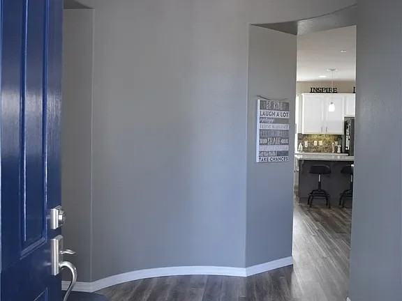 5251 Southcreek Ct - Photo 6 of 18