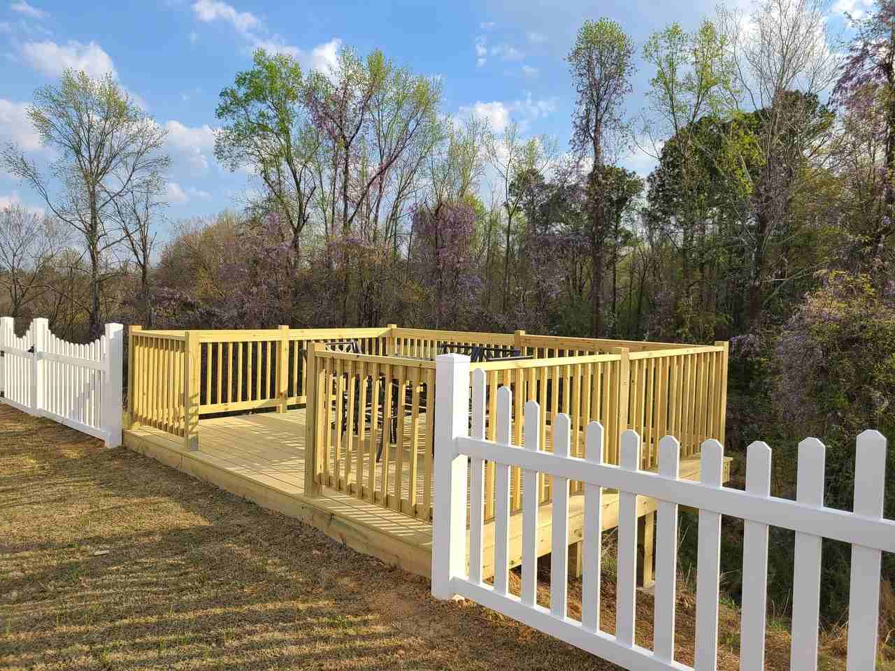 1022 Harb Dr - Photo 3 of 20