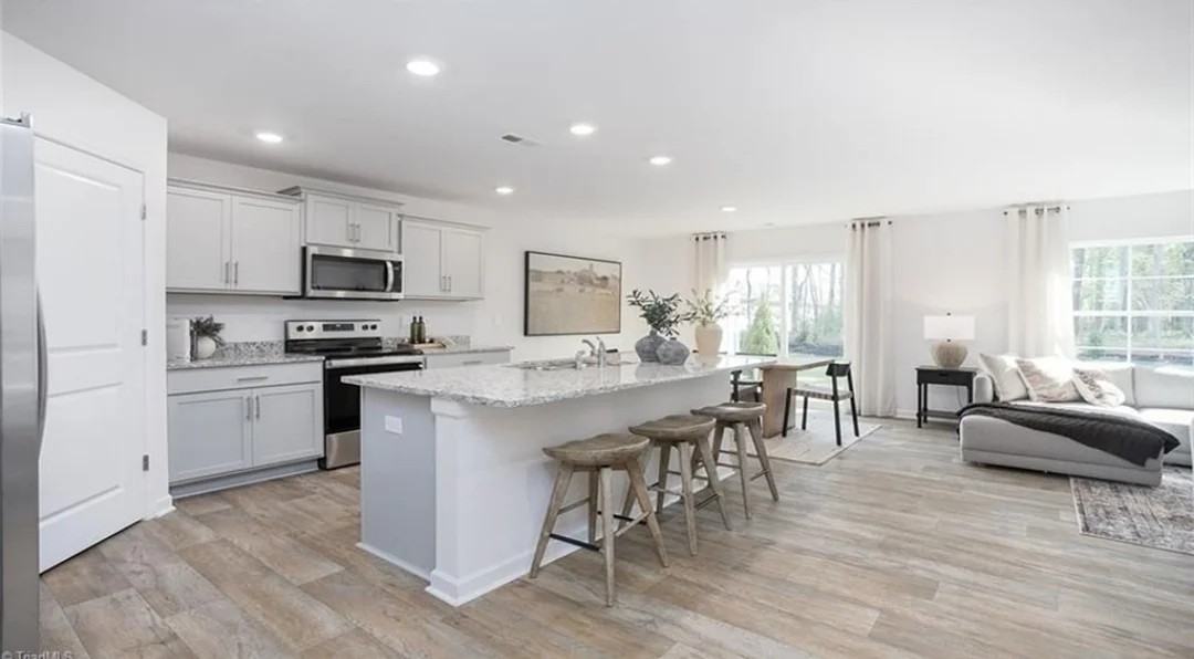 1022 Harb Dr - Photo 6 of 20