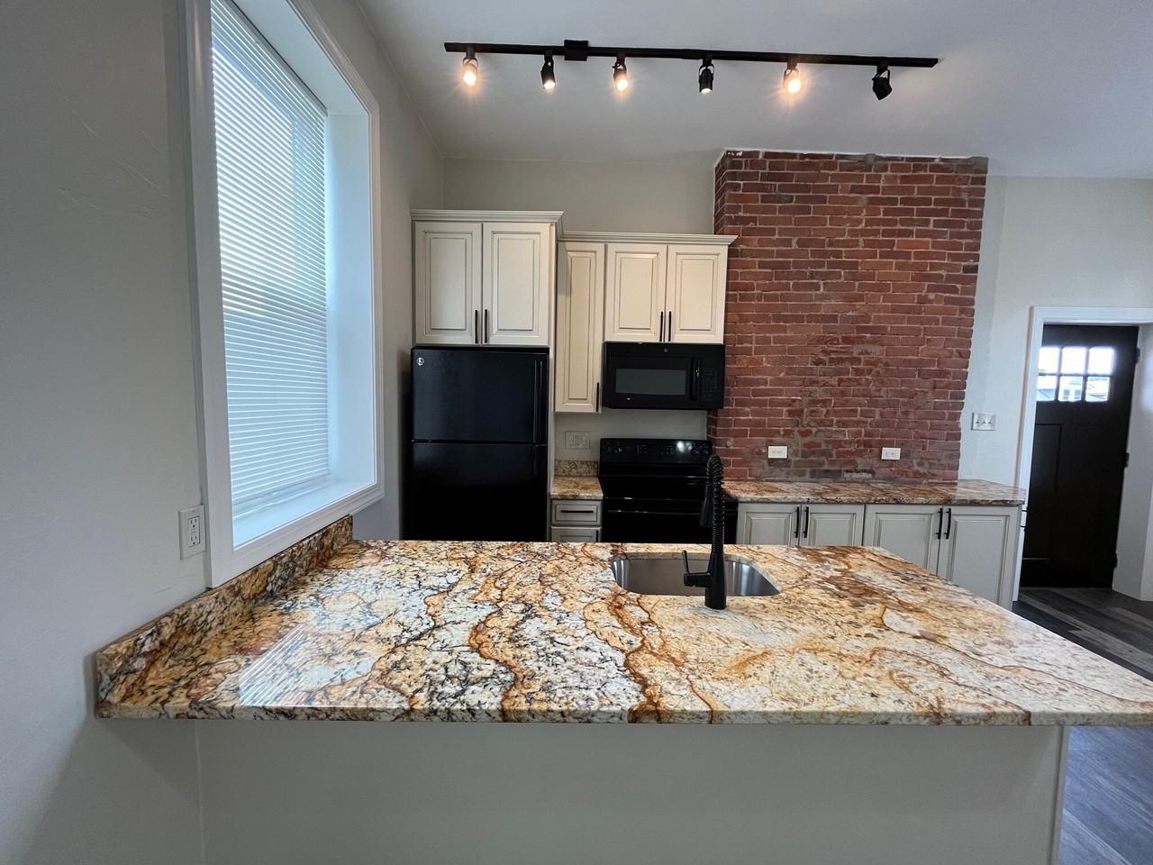 Winebiddle 262 - Photo 3 of 28