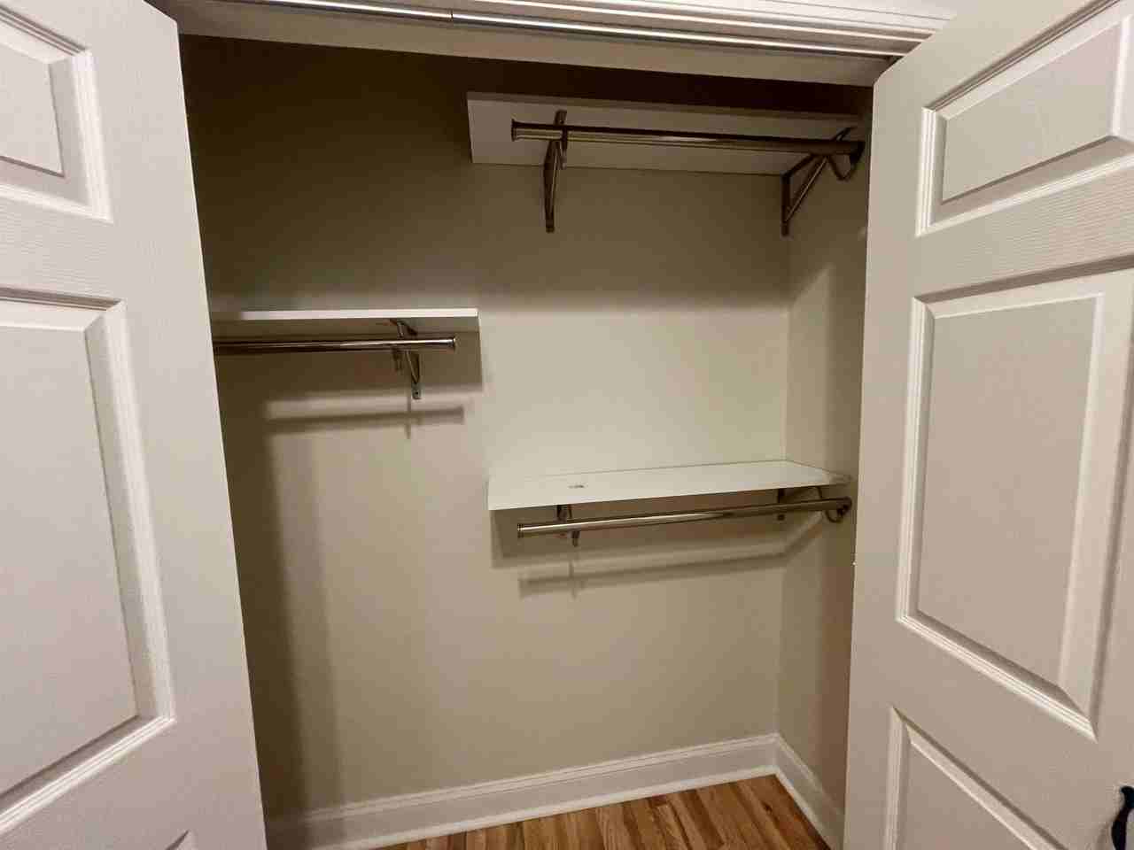 Roup 219 - Photo 6 of 25