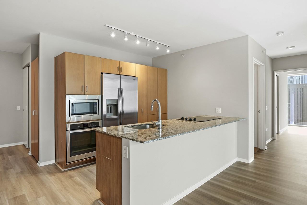 298 E Illinois St - Photo 3 of 19