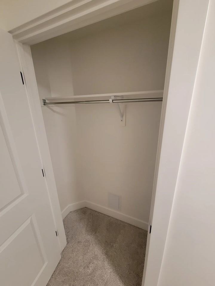 967 W Sunspear Dr - Photo 2 of 2