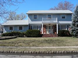 featured image of 17 Arnold Dr