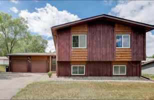 featured image of 472 Lawrence St #470