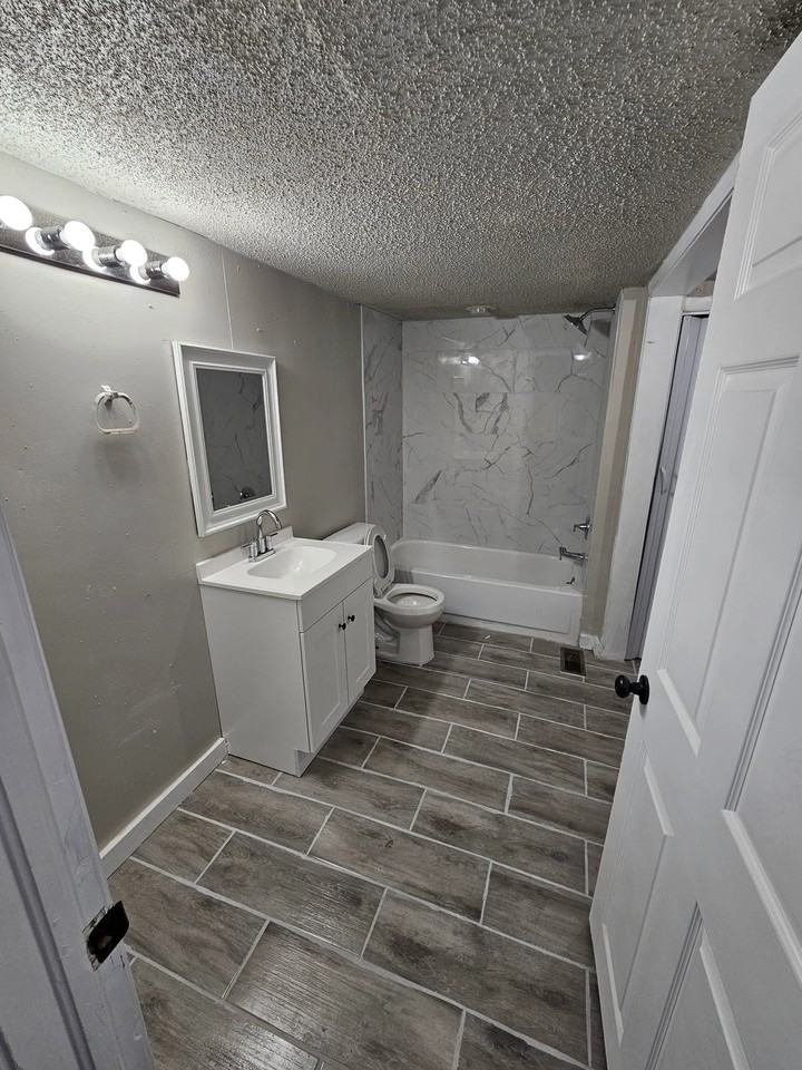 207 S Bixby St - Photo 7 of 18