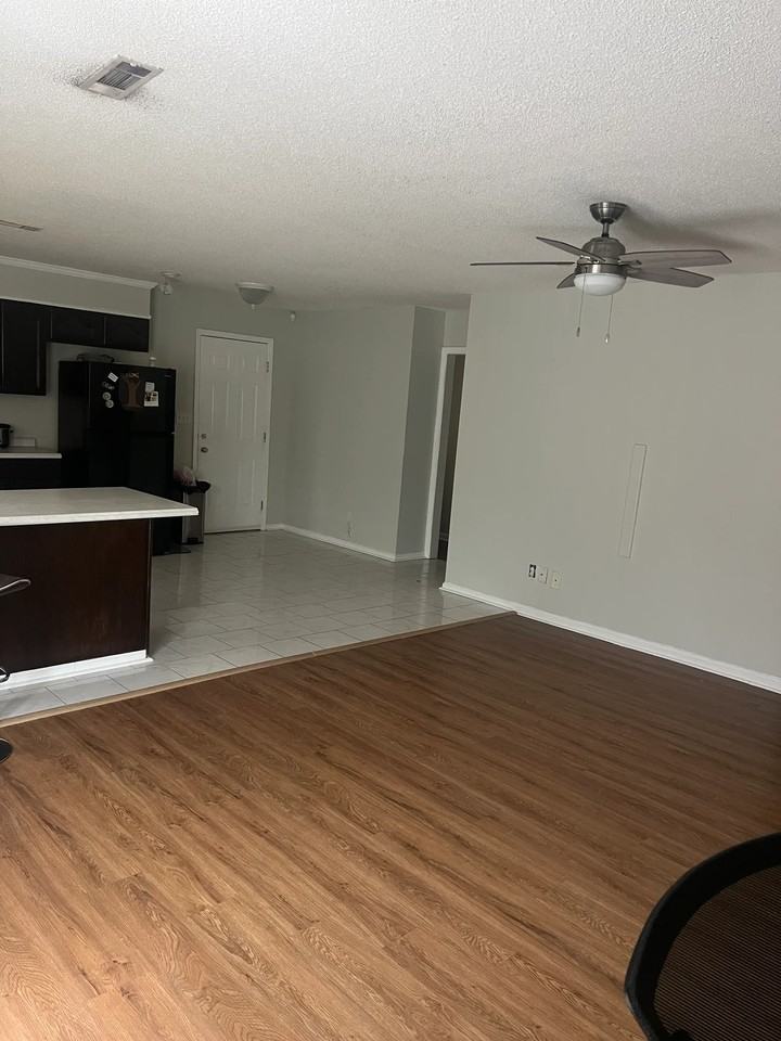 512 American Ln - Photo 7 of 7