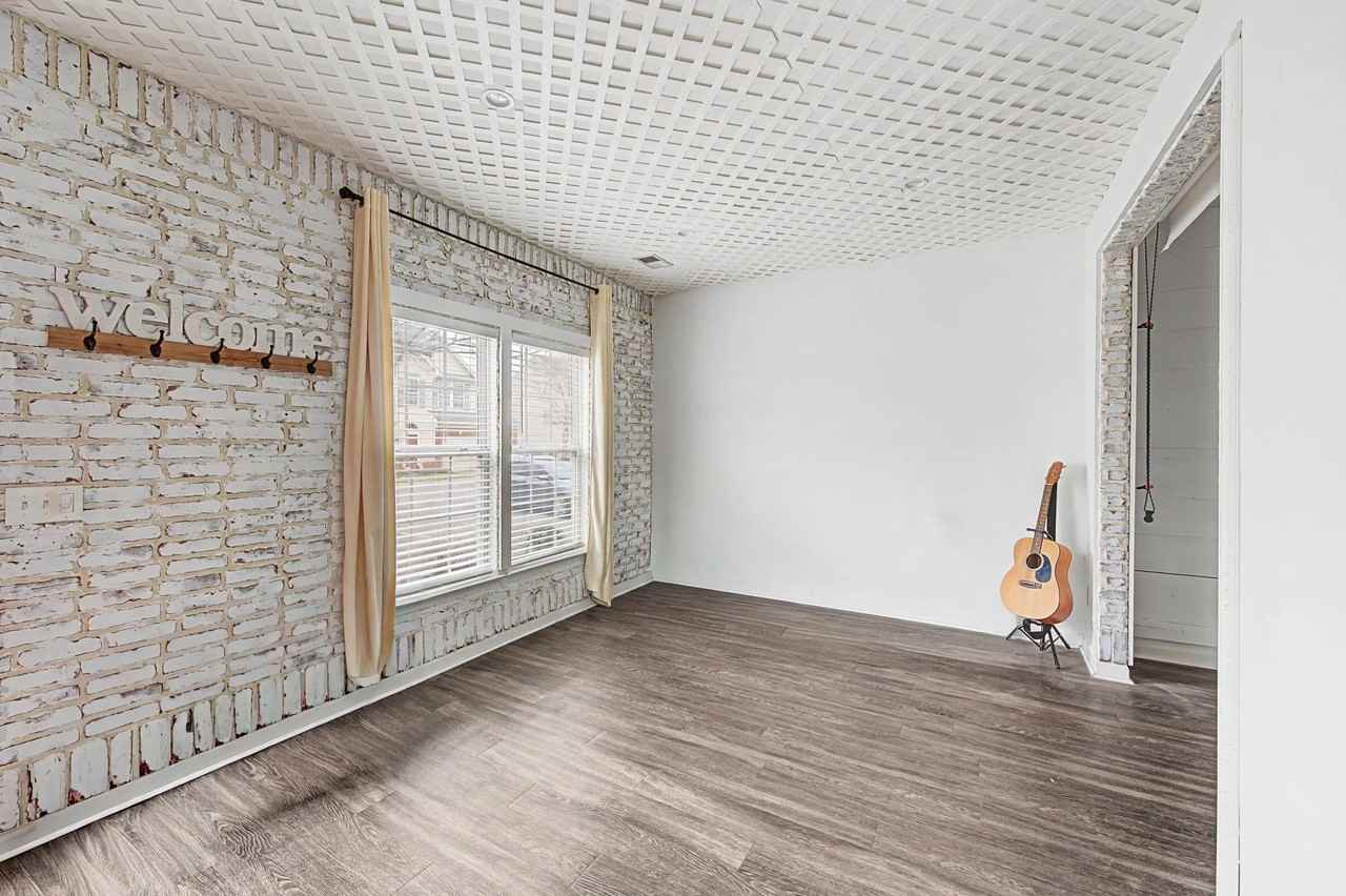 3401 Anderson Rd #4 - Photo 3 of 20