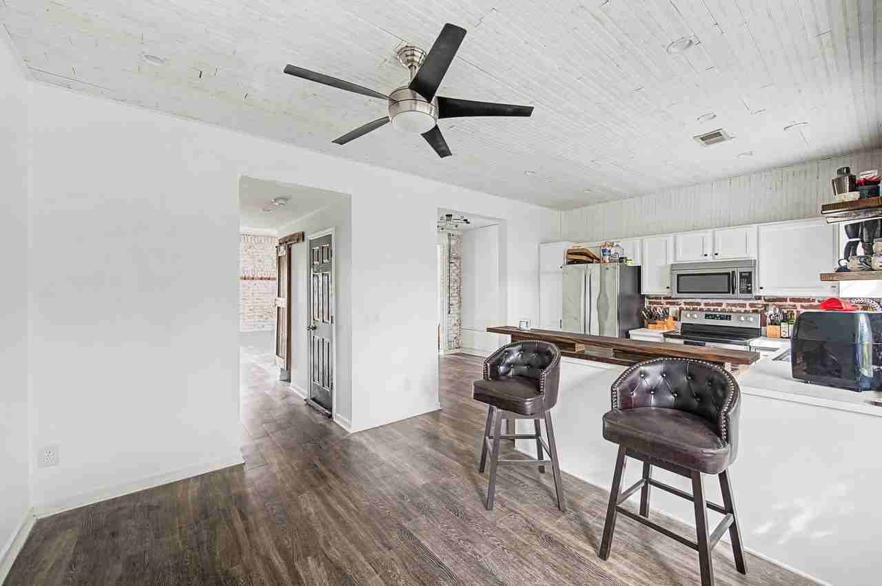 3401 Anderson Rd #4 - Photo 7 of 20