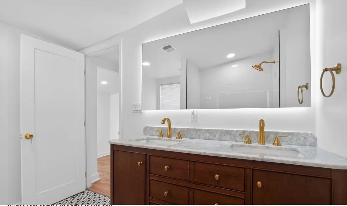 206 Admiral Dr - Photo 4 of 19