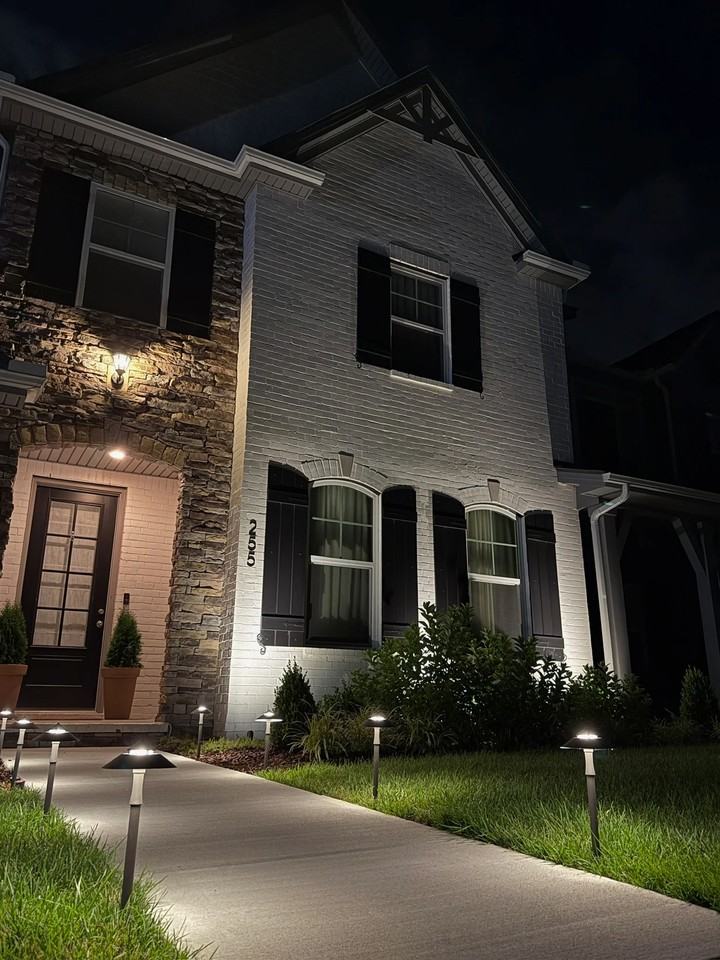 255 Grandstand Blvd - Photo 2 of 20