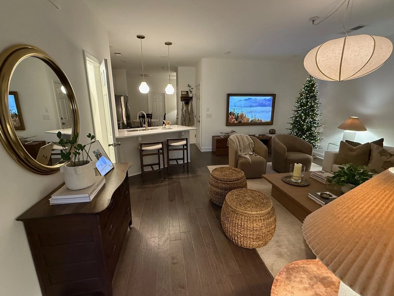 255 Grandstand Blvd - Photo 3 of 20