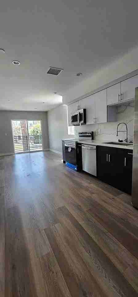 117 S Rampart Blvd #1-2