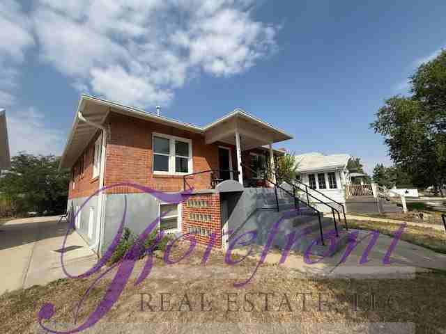 112 South Elk Street - Photo 2 of 2