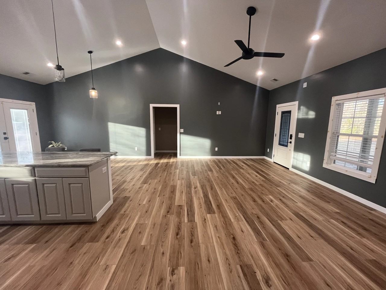 1268 Prospect Rd Nw - Photo 2 of 12