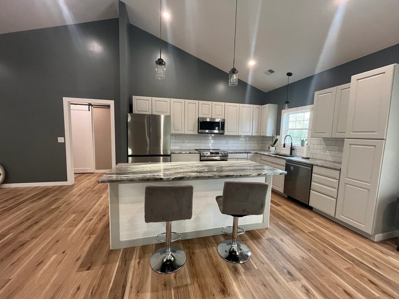 1268 Prospect Rd Nw - Photo 3 of 12