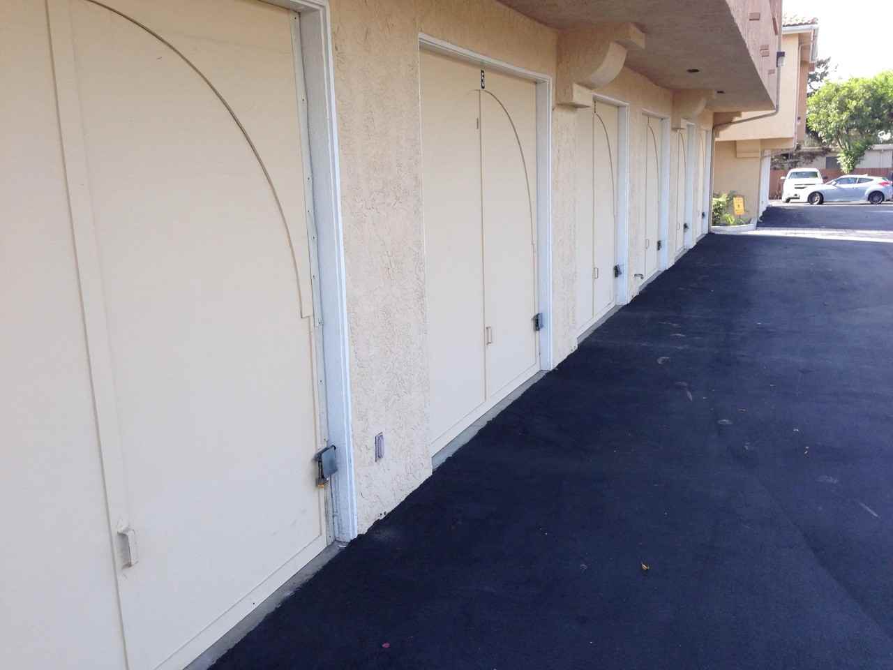 366 Moss St #7 - Photo 2 of 6