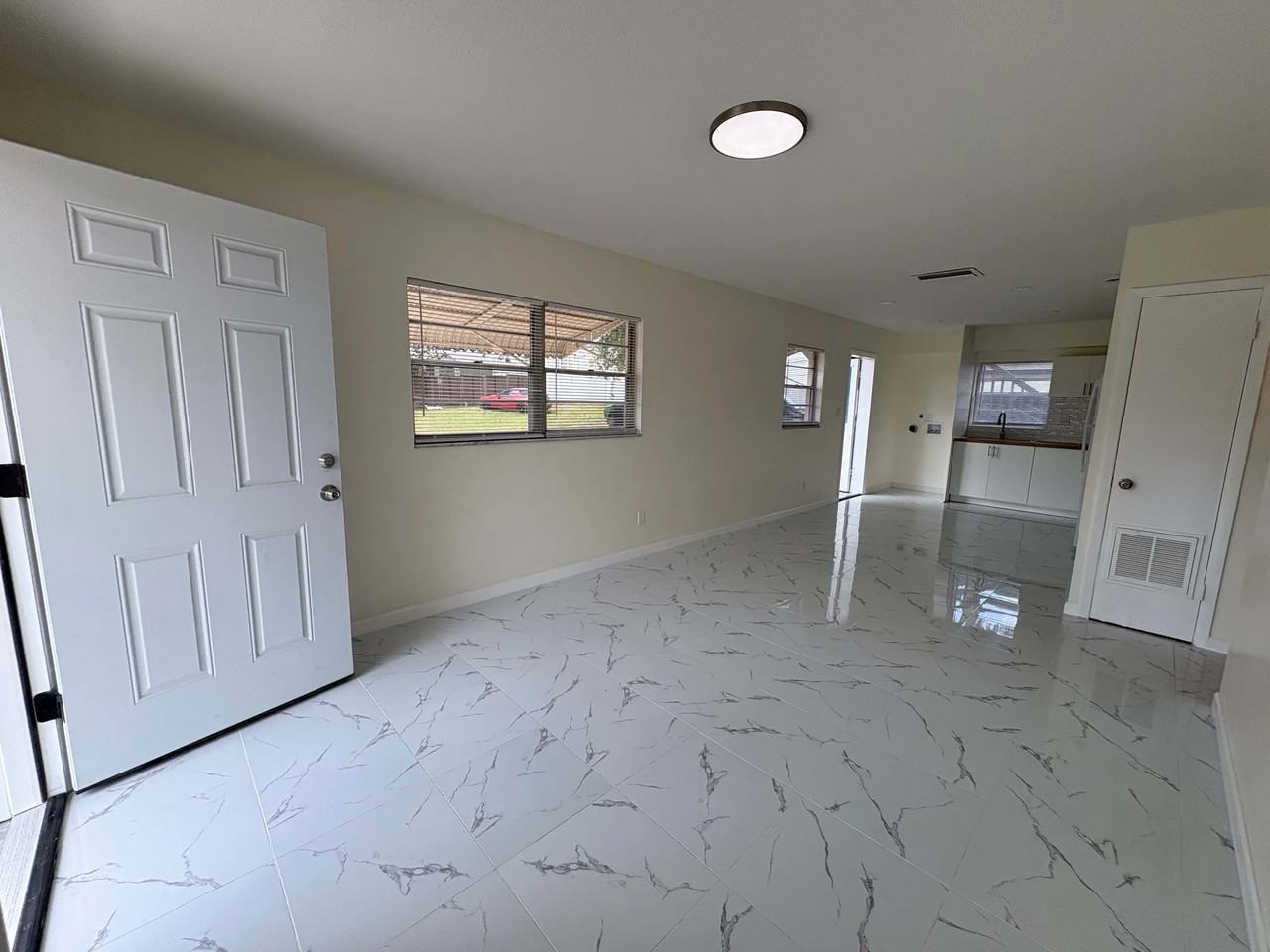 1336 Lake Bonny Dr W - Photo 3 of 11