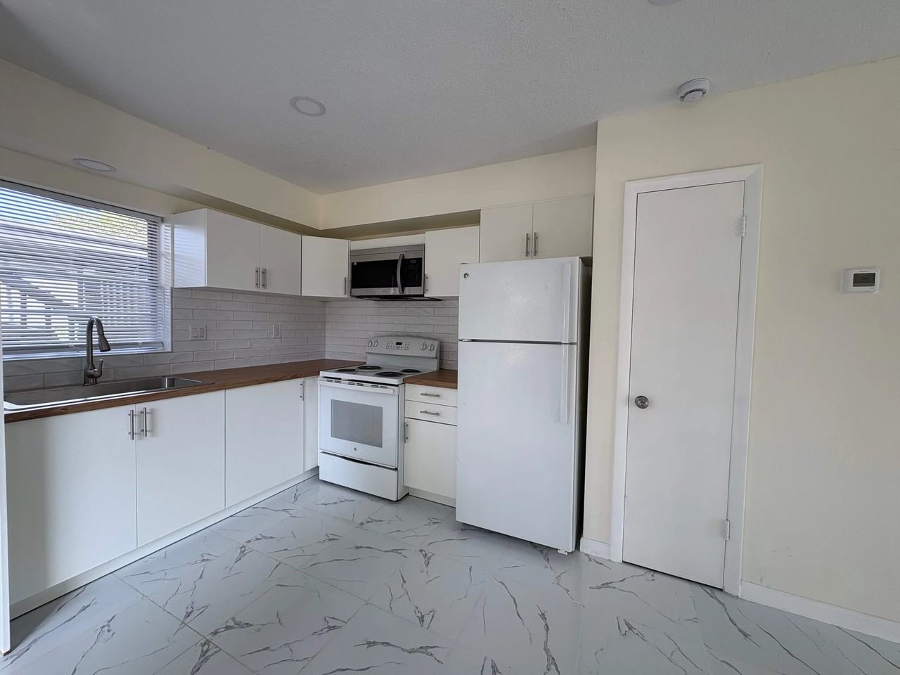 1336 Lake Bonny Dr W - Photo 5 of 11