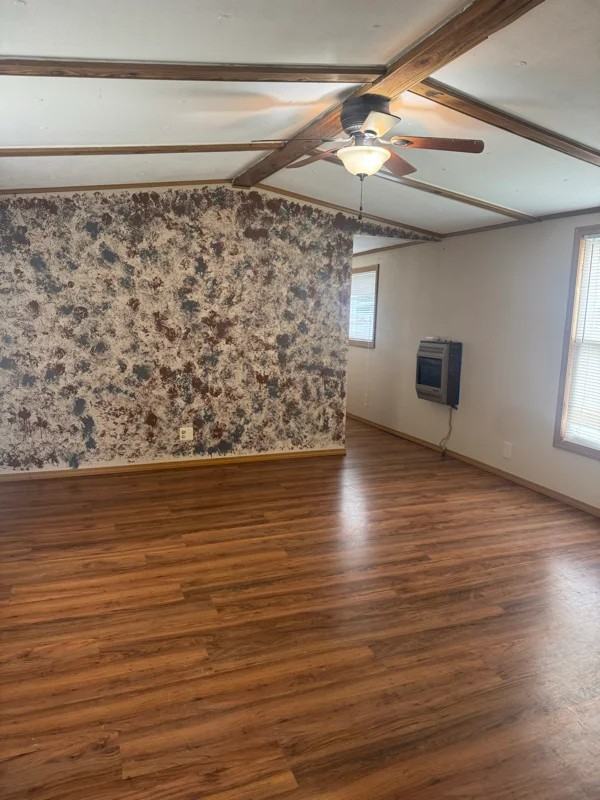 400 W Elm St - Photo 3 of 14