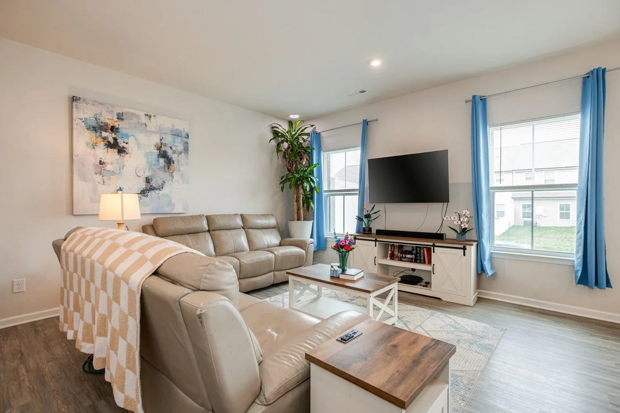 1232 Savannah Ave - Photo 5 of 20