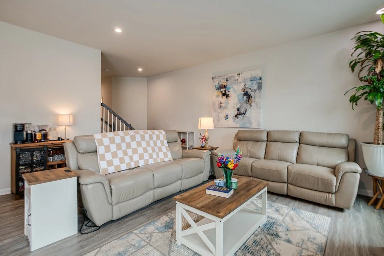 1232 Savannah Ave - Photo 6 of 20