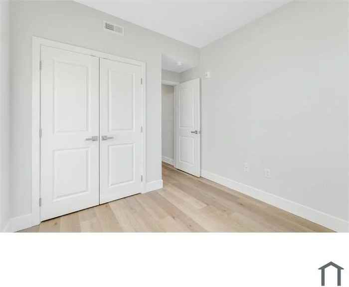 3213 N 13th St #A01 - Photo 6 of 13