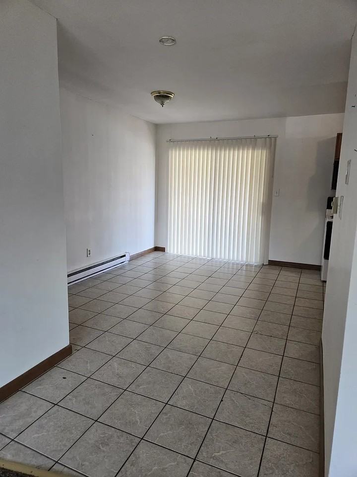 316 S Walnut St #6 - Photo 4 of 8