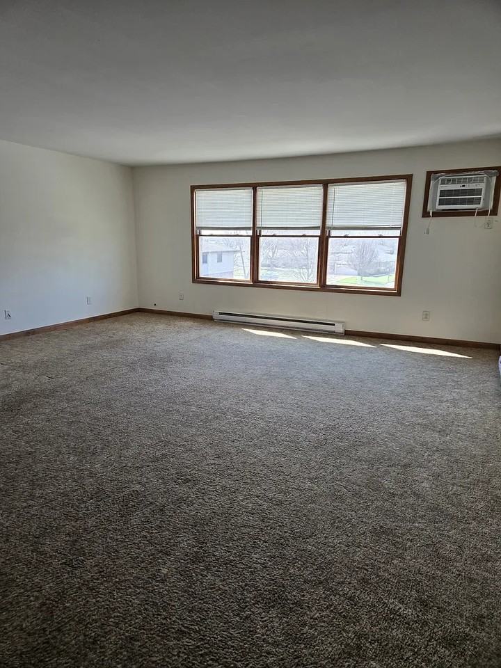 316 S Walnut St #6 - Photo 5 of 8