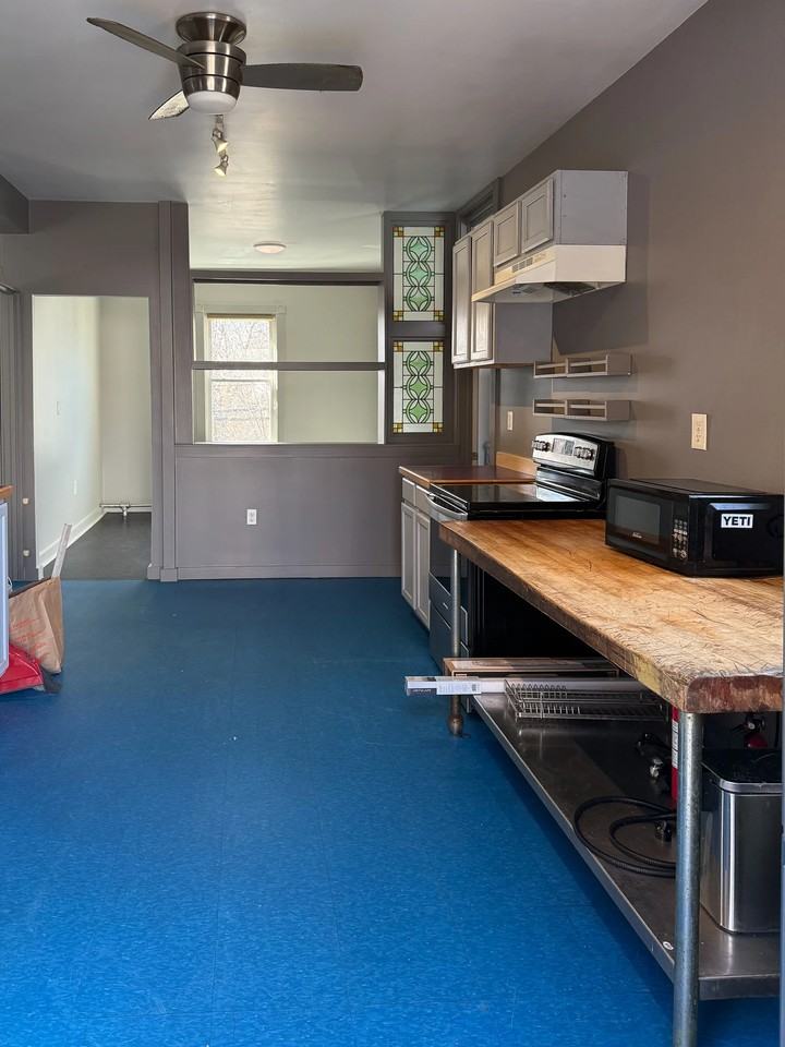 519 Charles St #2 - Photo 3 of 19