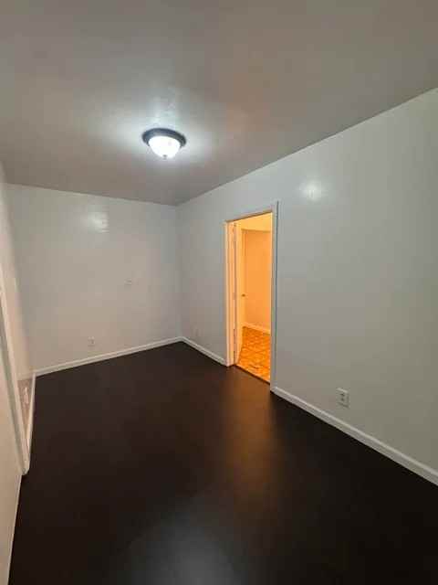 3711 S Western Ave #9 - Photo 4 of 9