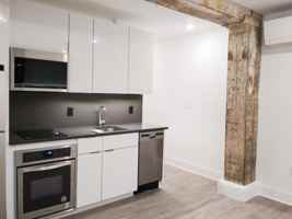 featured image of 425 N Prince St #003