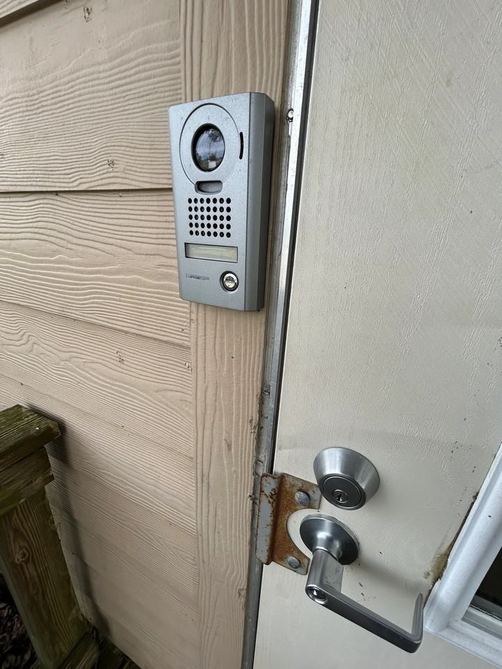 1330 Grand Pointe Ave - Photo 6 of 9