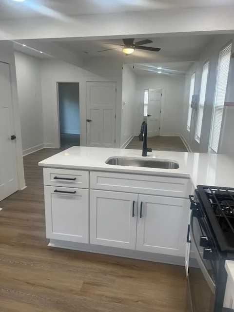 2809 S Greeley St - Photo 7 of 37