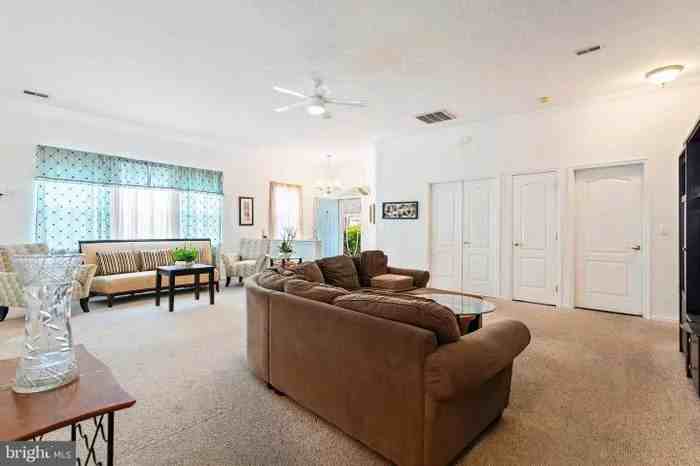 27 Summerwinds Dr - Photo 5 of 19