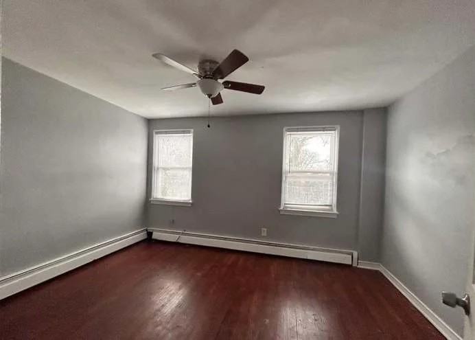 2851 Edgecombe Cir N - Photo 6 of 9