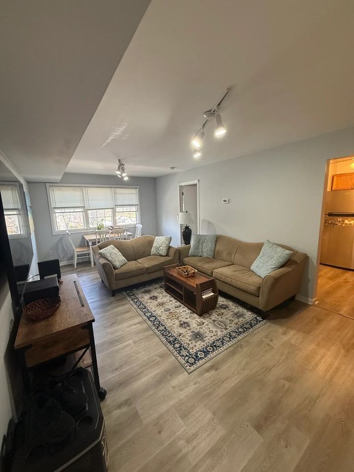 69 College Dr - Photo 2 of 16