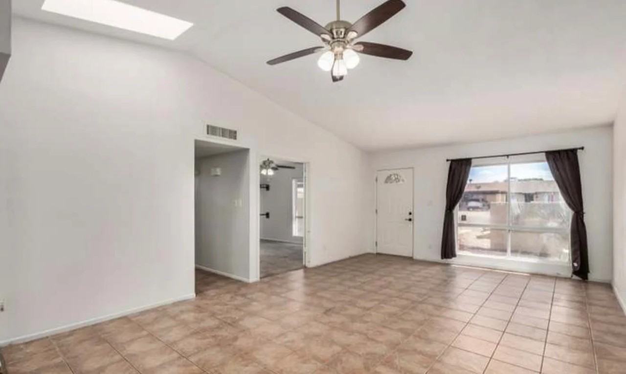 5112 W Carol Ave - Photo 2 of 10