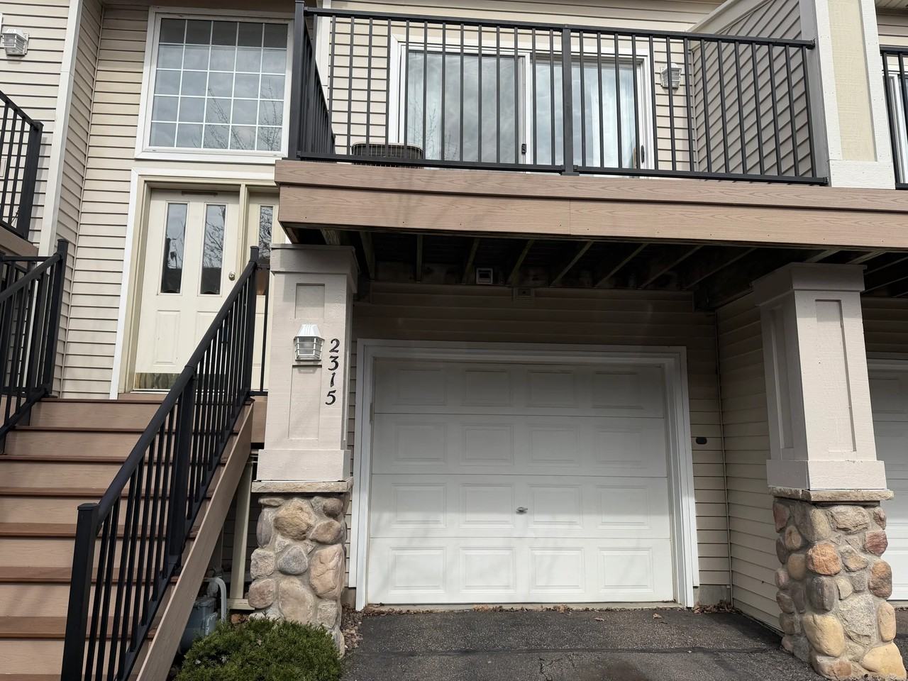 2315 Eagle Trace Ln - Photo 3 of 34