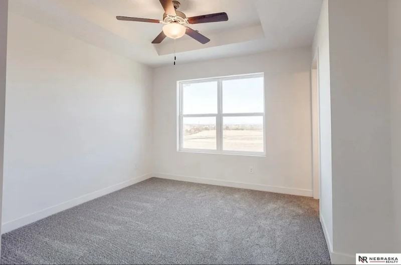 4571 Leawood Ct - Photo 6 of 9