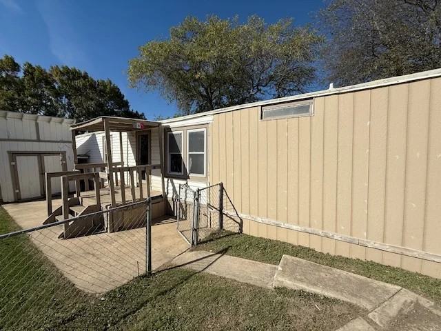 220 Bark Ln - Photo 2 of 13